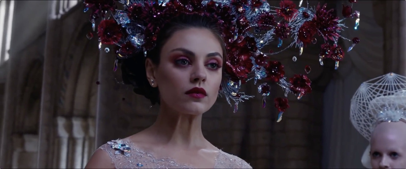 Illustration for article titled Jupiter Ascending Is A Very Decadent Movie About Why Decadence Is Bad
